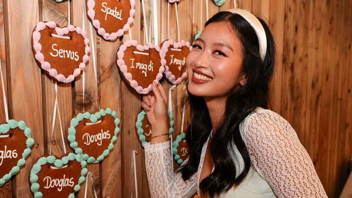 Oktoberfest Frisur mit Haarreif! Das sind die schönsten Looks