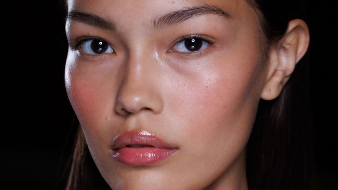 Dieses neue Lipggloss von dm sorgt für besonders glänzende Lippen