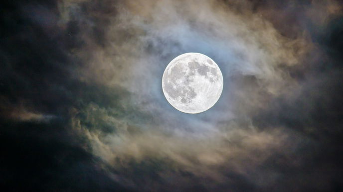 3 Sternzeichen, die am Vollmond-Wochenende mit Gegenwind rechnen müssen