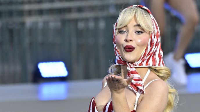 Bold Bangs stehlen im Herbst 2024 allen anderen Frisuren die Show