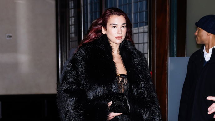 "Cherry Coke Hair" ist DIE angesagteste Haarfarbe im Winter 2024