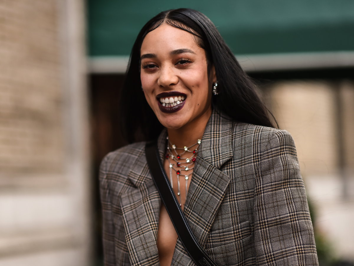 Tooth gems: Dieses Accessoire feiert sein großes Comeback