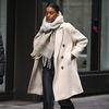 Statt um den Hals: So tragen Fashionistas Schals auf den Fashion Weeks
