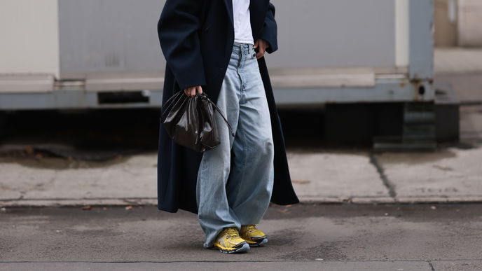 "Girlfriend Jeans" ist DER Modetrend im Frühling 2025