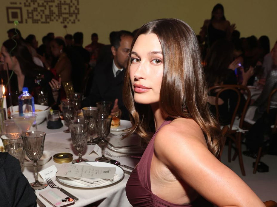 Frisuren-Trend: Aus diesem Grund lässt Hailey Bieber ihre Haare wachsen