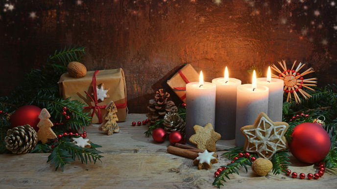 Mit Hygge durch die Feiertage: So dekorierst du dein Zuhause im skandinavischen Stil
