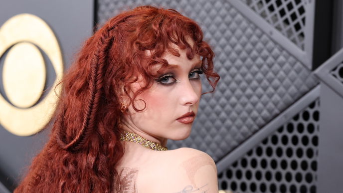 Schluss mit Clean Girl: Dieses Make-up tragen wir 2026 zu Date Nights