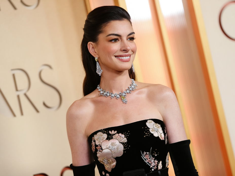 Anne Hathaway