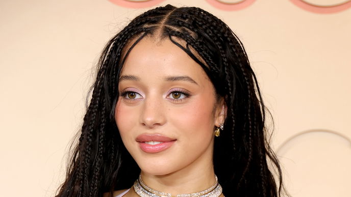 Lavender Eyes und Boho-Braids: Chase Infinitis Oscar-Look setzt Beauty-Trends für 2026