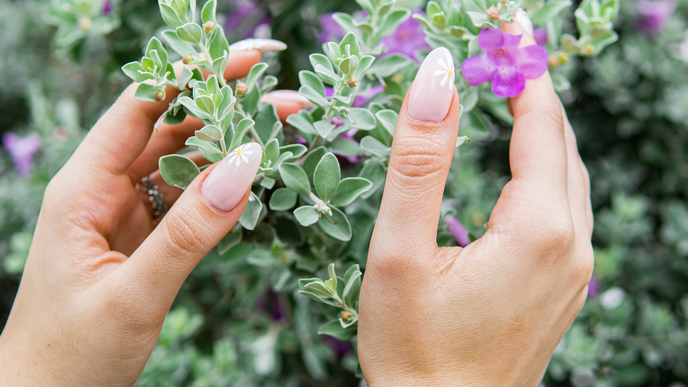 Nail Trends 2026: 10 florale Nageldesigns für eine zauberhafte Frühlingsmaniküre
