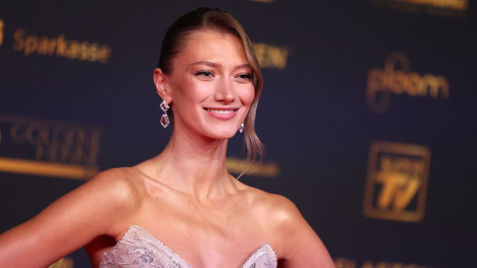„Leony“ ganz privat: Das wusstest du über die Sängerin noch nicht
