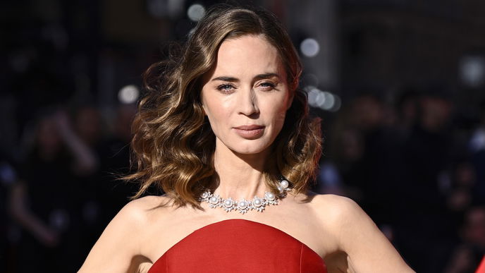 Star-Favorit: Auf diesen Concealer setzt Emily Blunt gegen Augenringe
