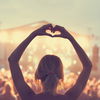Festival-Must-haves: 10 praktische Beauty-Retter versorgen deine Haut unterwegs
