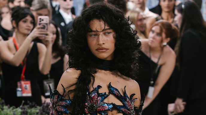 Face Glitter: Diese Met-Gala-Looks schauen wir uns direkt für die Festival-Saison ab