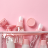 In praktischen Reisegrößen: Diese Beauty-Favoriten dürfen ins Handgepäck