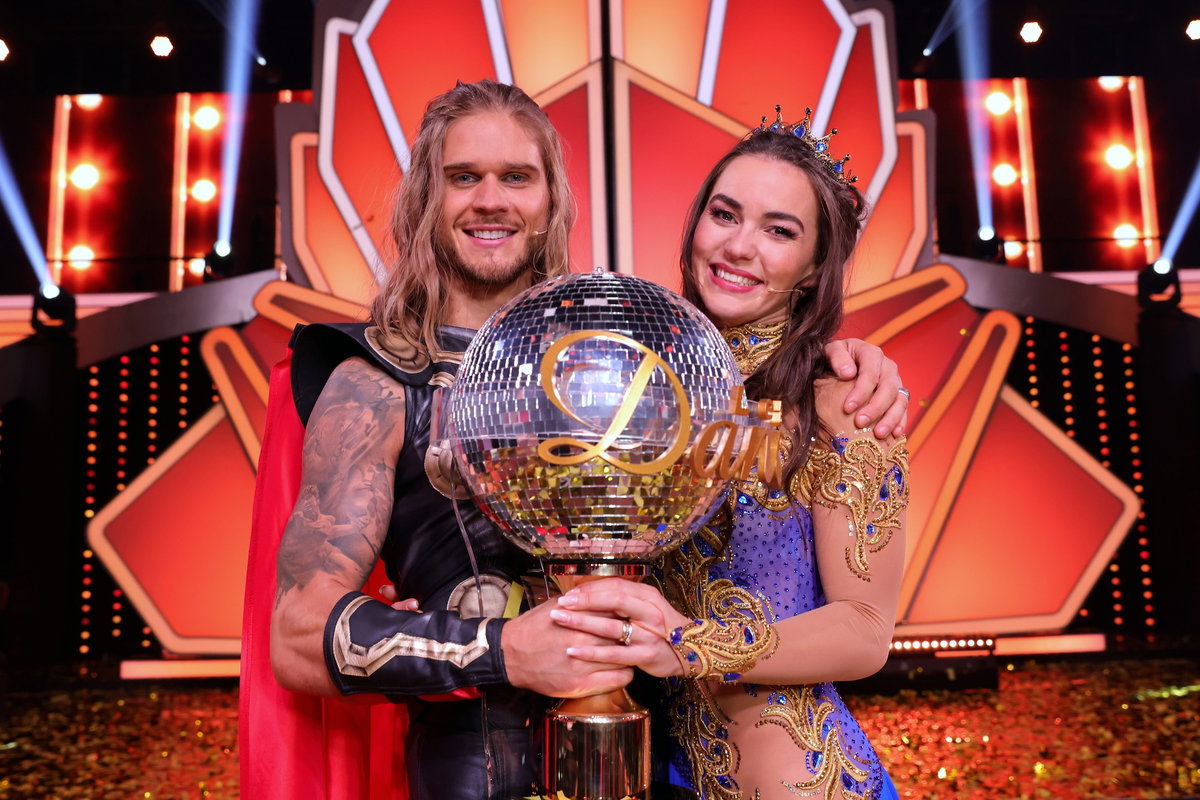 Rúrik Gíslason & Renata Lusin (2021)