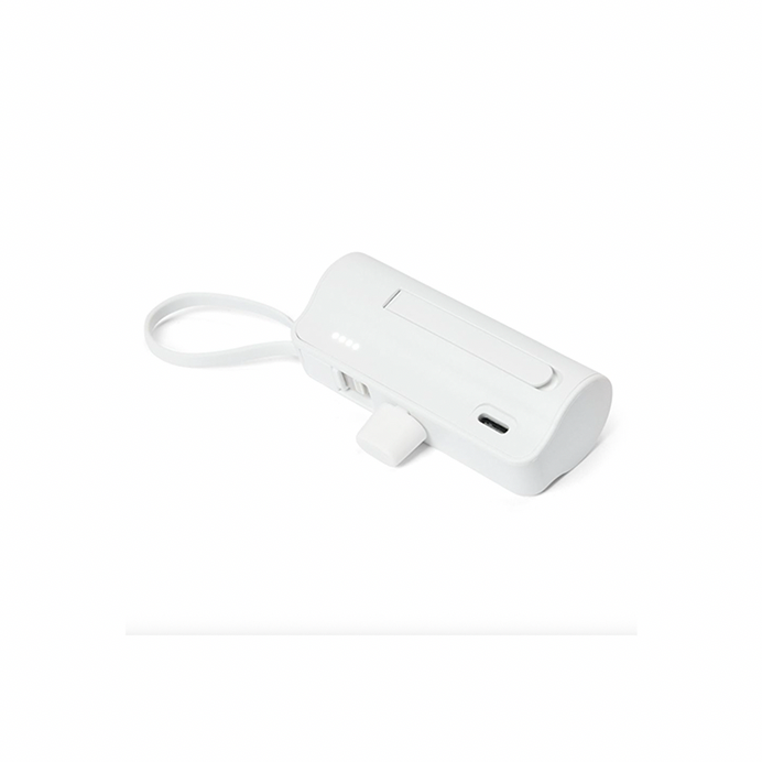 Nichts ist schlimmer als ein "Low Battery"-Warnsignal, wenn du gerade die perfekte Story drehen willst. Diese Powerbank von Tchibo sorgt dafür, dass dein Smartphone und deine Kamera immer voll einsatzbereit sind, egal wo die nächste Steckdose ist.