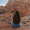 Frisurentrend im Herbst: Stylische „Canyon Waves“ schenken deinem Haar lässiges Volumen