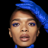 Statt Schwarz: Wenn du braune Augen hast, solltest du jetzt DIESE Mascara-Farbe tragen