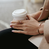 Nageltrend: „Lavender Milk Nails” sind die edelste Maniküre für den Saisonübergang