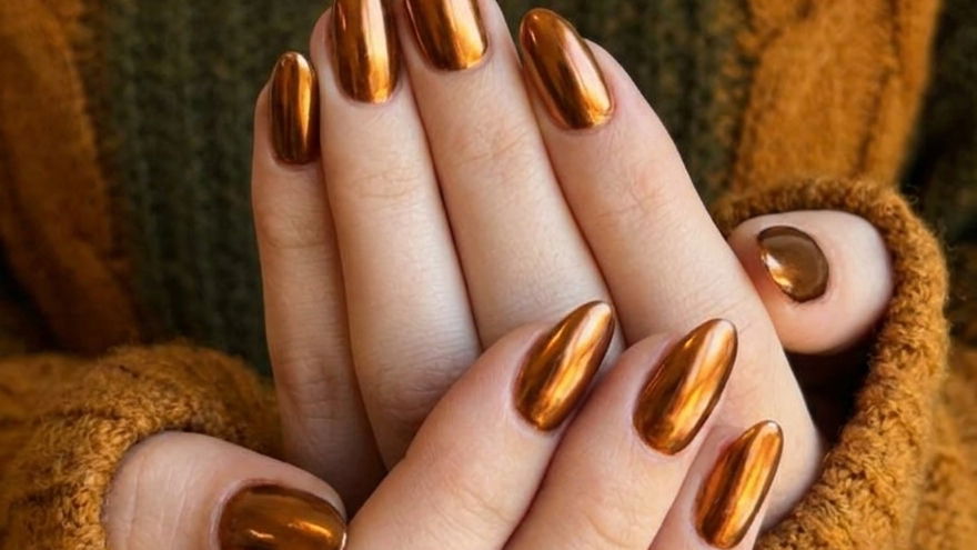 Bronze Nails: Der trendy Metallic-Look ist die perfekte Herbst-Maniküre