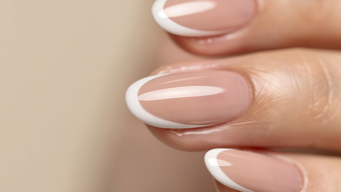„Double French Nails” zaubert französische Eleganz auf deine Nägel