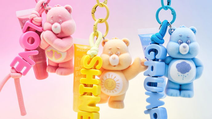 Überall ausverkauft: Gewinne 1 von 5 exklusiven essence x Care Bears™ Lipgloss Keychain Sets