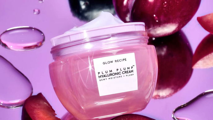 Plum Beauty: Die dunkle Pflaumen-Ästhetik ist der angesagteste Herbst-Look