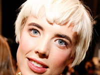 bob-agyness-deyn-200x300-bild-1-801687.jpg