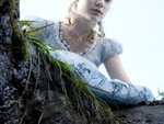 alice-im-wunderland-der-neue-tim-burton-film-150x200-bild-1-492105.jpg