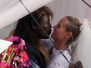heidi-klum-und-seal-trash-hochzeit-in-malibu-180x250-bild-1-410656.jpg