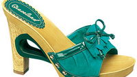 Clogs: Schuhe mit Holzsohle sind hip!