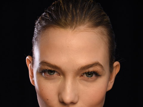 karlie-kloss-carolina-herrera-beauty-2027986.jpg
