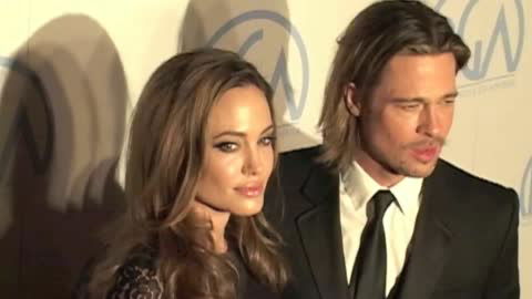 Angelina Jolie schenkt Brad Pitt einen Helikopter