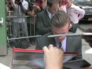 beckham-bringt-olympisches-feuer-nach-london-480x270-1601992.jpg
