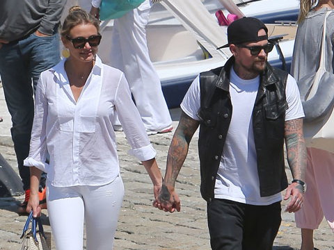 cameron-diaz-benji-madden-halten-haendchen-480-2015813.jpg
