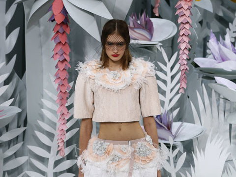 bauchfrei-chanel-haute-couture-480-2021645.jpg