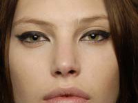 mandelfoermige-augen-schoen-selten-und-sexy-200x300-9012-9007.jpg