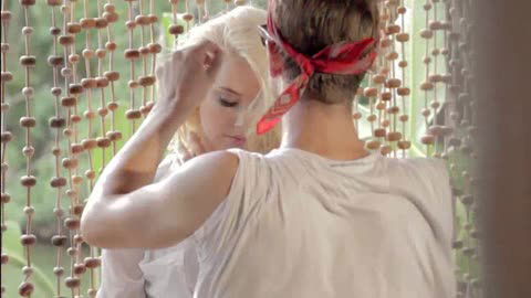 Video: Amber Heard für Guess Girl