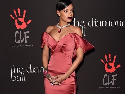 rihanna-zac-posen-gown-2010569.jpg
