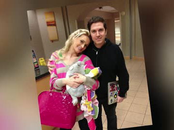 stars-die-ihre-babys-bei-twitter-zeigen-480x270-1766451.jpg