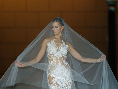 pronovias-karolina-kurkova-2005136.jpg