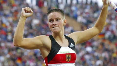 Balian Buschbaum als Frau