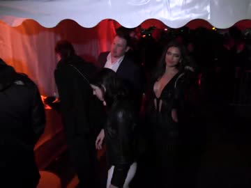 irina-shayk-in-cannes-ohne-bh-video-480x270-1806955.jpg
