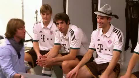FC Bayern: Neue Auswärtstrikots