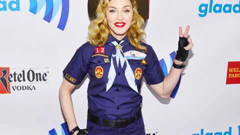 Madonna als Pfadfinder