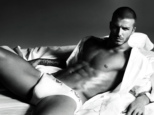 david-beckham-fuer-armani-fast-nackt-520x400-18131.jpg