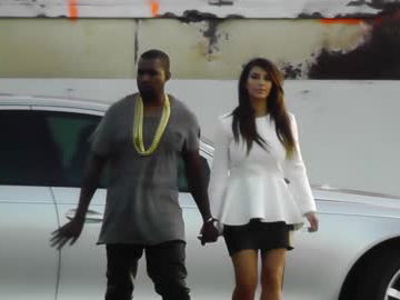 kanye-west-ueberhaeuft-kim-kardashian-mit-geschenken-480x270-1659195.jpg