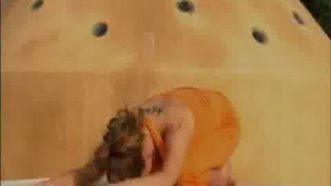 Yoga-Video: Drehendes Helden-Dreieck