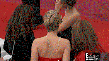 Oscar 2014 - Jennifer Lawrence stolpert schon wieder